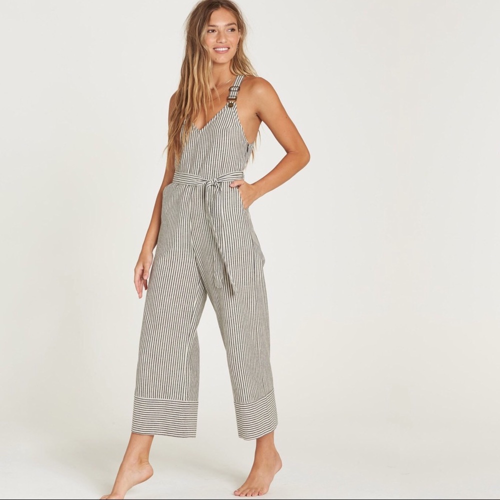 NWT Billabong Bella Jumpsuit/Overall 😍